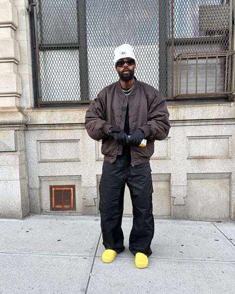 Greg Ntore, Men Outfits Aesthetic, Men's Street Fashion, Cool Looks, Man Outfit, Streetwear Essentials, Man Fashion, Street Style Trends, Outfit Aesthetic