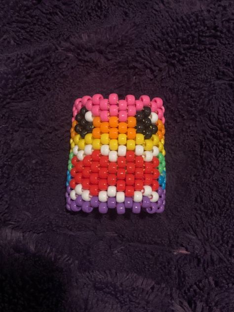 Emo Kandi Cuff, Domo Kandi Cuff, Scene Kandi Ideas, Domo Kandi, Kandi Patterns Bracelets, Selfmade Jewelry, Kids Room Rainbow, Kandi Inspiration, Scene Kandi