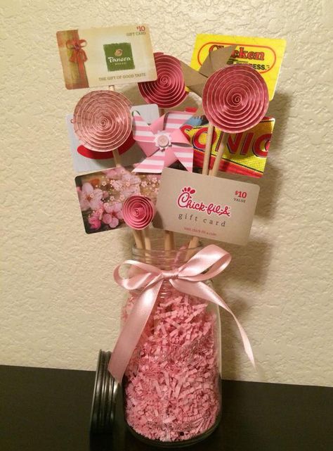 Gift Card Tree, Gift Card Basket, Card Bouquet, Gift Card Bouquet, Gift Card Displays, Gift Card Presentation, Card Basket, Earthy Bedroom, Grad Caps