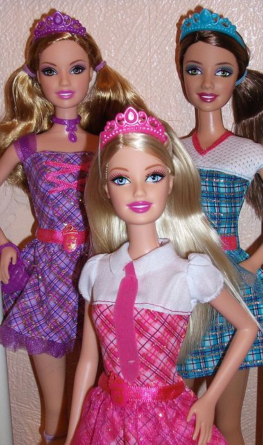 Barbie Charm School Delancey, Blair & Hadley by paddingtonrose, via Flickr Barbie Dolls Outfits, Barbie Charm School, Princess Personality, Water Eyes, First Barbie Doll, School Barbie, First Barbie, Barbies Dolls, Princess Charm School