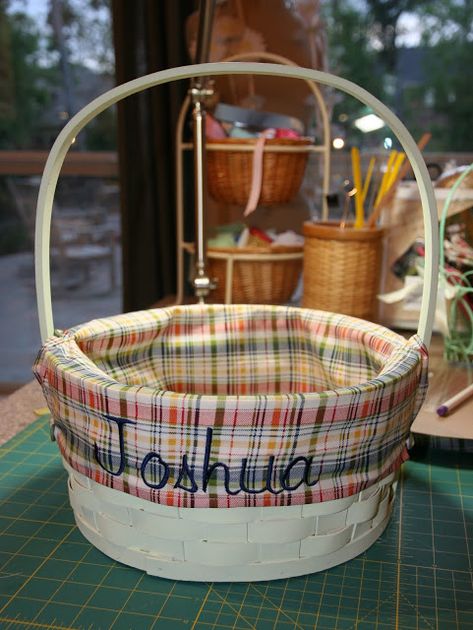 7 Free Basket Liner Patterns to Make – Tip Junkie Easter Basket Liners Diy, Basket Liner Pattern, Easter Basket Liner, Make A Basket, For My Bf, Liner Tutorial, Old Wicker, Basket Liners, Easter Basket Diy