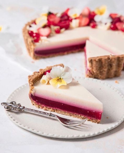 Spring Tart, Easy Tart Recipes, Raspberry Jelly, Postre Keto, Lemon Custard, Raspberry Syrup, Smoothie Bowls, Fancy Desserts, Köstliche Desserts