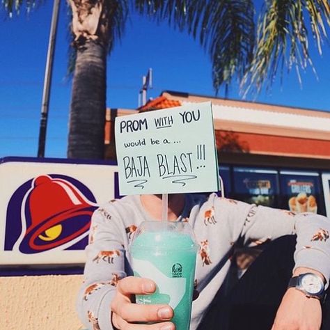 Taco bell Food Hoco Proposals Ideas, Prom Answers, Promposals Ideas, Sadies Ideas, Sadies Proposals, Prom Posals, Hoco Posters, Sadies Proposal, Cute Promposals