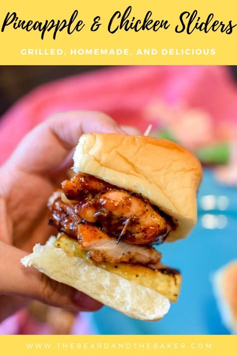 Hawaiian Chicken Sliders, Sweet Hawaiian Chicken, Hawaiian Chicken Sandwich, Bbq Pineapple, Slider Recipe, Sliders Recipes Chicken, Best Margarita Recipe, Hawaiian Roll Sliders, Rolled Sandwiches