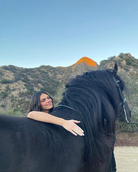 Horse Girl Aesthetic, Kendall Jenner Aesthetic, Looks Kylie Jenner, Equestrian Aesthetic, Buat Pita, Horse Trainer, Looks Country, Horse Aesthetic, Inspiration Photos