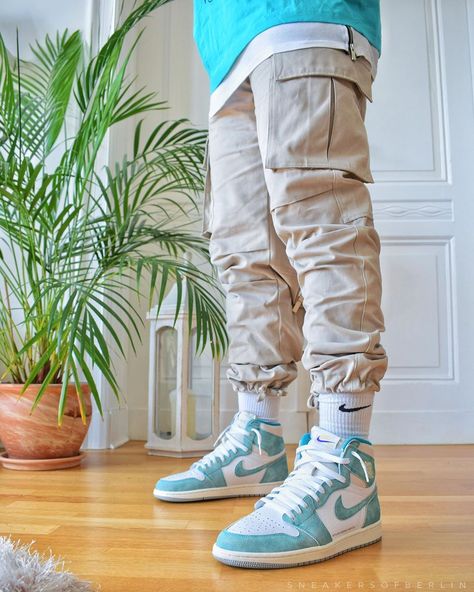 Pat on Instagram: “S U N D A Y S 💨 With // Army Pants by @lakenzie_menswear // - - - #kicksonfire #kickfeed #houseofheat #nicekicks #highsnobiety…” Turbo Green Jordan 1 Outfit, Jordan 1 Outfit Men Fashion, Air Jordan Outfits Men, Air Jordan 1 Outfit Men, Air Jordan 1 Mid Outfit, Jordan 1 Mid Outfit, Air Jordan 1 Turbo Green, Nike Jordan Outfit, Jordan 1 Turbo Green