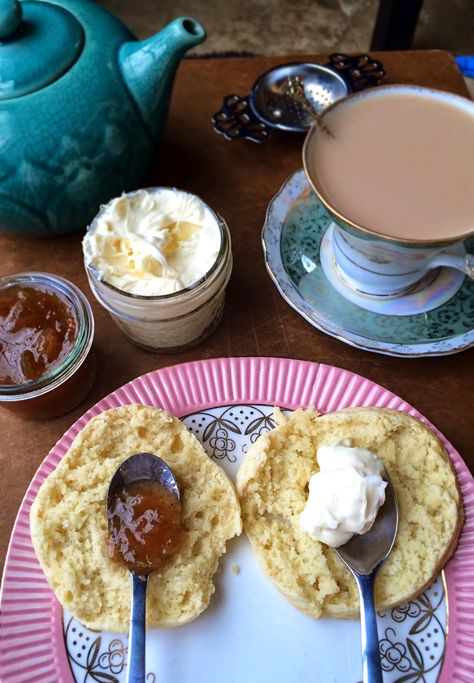 Rainy Day Breakfast Ideas, Rainy Day Breakfast, Devonshire Cream, Cream Scones, Scones, Breakfast Ideas, Rainy Day, Jam, Cottage