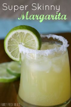 Super Skinny Margarita - FamilyFreshMeals.com Lemon Lime Water, Flavored Sparkling Water, Sour Mix, Family Fresh Meals, Decorações Com Comidas, Margarita Recipes, Alcohol Drink Recipes, 100 Calories, How To Squeeze Lemons