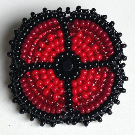 Beaded Poppies, Beaded Poppy, Turtle Island, Porcupine Quills, Remembrance Day, Diy Sewing Projects, Diy Beads, Diy Sewing, Poppies