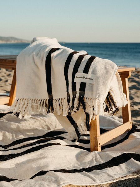 Black And White Beach, Striped Beach Towel, Beach Tent, Striped Towels, Beach Umbrella, Us Beaches, Pool Towels, Beach Blanket, Pink Stripes