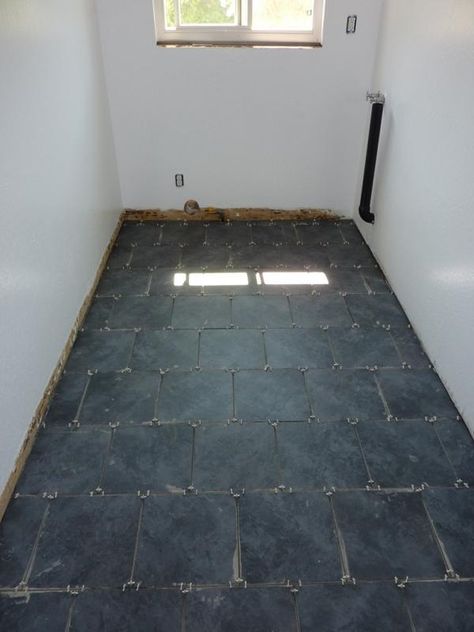 Continental slate on floor, better picture Trouble deciding on black or gray grout - Ceramic Tile Advice Forums - John Bridge Ceramic Tile Grout For Black Tile, Dark Tile Light Grout, Slate Bathroom Tile, Black Slate Floor, Grey Slate Tile, Black Slate Tiles, Floor Tile Grout, Diy Shelves Bathroom, Gray Grout