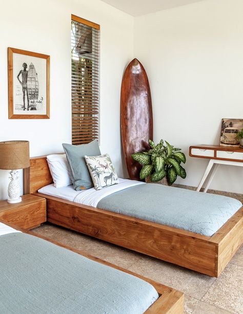 Mid Century Tropical Bedroom, Spanish Beach House Interior, Surfer Bungalow, Surf House Interior, Surf Interior Design, Surf Shack Interior, Hawaiian Interior Design, Surf Interior, Surf Style Home