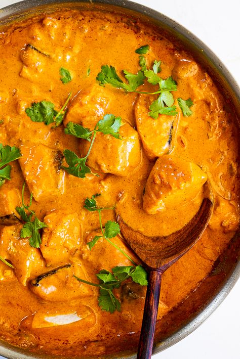 Salmon Curry Soup, Salmon Recipes Curry, Salmon Curry Recipes Indian, Salmon Curry Indian, Salmon Recipes Indian Style, Curried Salmon Recipes, Indian Salmon Curry, Salmon Indian Recipes, Indian Salmon Recipes