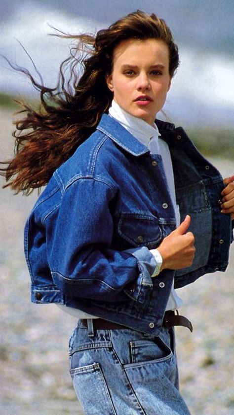 Pinterest: @guccijoness ✨💛 80s Fashion Outfits, 80s Fashion Trends, 80’s Fashion, 80s Denim, Fashion 80s, 80s And 90s Fashion, Denim Outfits, Look Retro, 80s Outfit