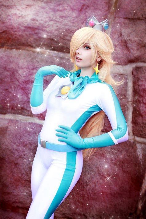 Princess Rosalina from Mario Kart Rosalina Outfits, Rosalina Mario Kart, Rosalina Costume, Mario Costume Diy, Princess Peach Mario Kart, Mario Kart Costumes, Nintendo Cosplay, Rosalina Cosplay, Rosalina Mario