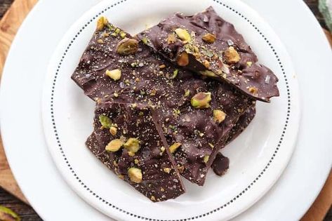 Gourmet Chocolate Bark Recipe - Create Kids Club Dark Chocolate Bark Recipes, Chocolate Bark Recipes, Pistachio Bark, Homemade Chocolate Bark, Christmas Bark Recipes, Bark Recipes, Christmas Bark, Dark Chocolate Bark, Chocolate Bark Recipe