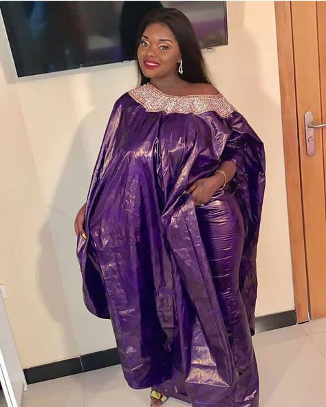 ❤Beauté du bazin❤ on Instagram: “Hello guys 💜🔥👌 #team__bazin #bazin #mali #gambia #guinea #senegal #afrique #africandress #africanqueen #beautiful #style #picoftheday…” Purple Bazin, Mali Fashion, Pesto Risotto, Pig Coloring Pages, Bridesmaid Dresses Red Long, Butterfly Abaya, Kitenge Designs, African Dresses Modern, African Wedding Dress