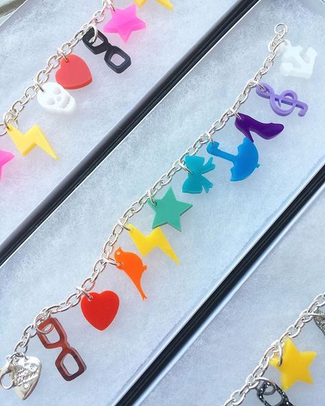 Acrylic Bracelet Ideas, 3d Printed Charms, Devine Design, Diy Wire Earrings, Acrylic Bracelet, 3d Printing Art, Tatty Devine, 3d Printing Diy, Maker Project