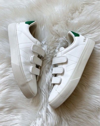 Velcro Sneakers Women, Veja Velcro Sneakers, Velcro Veja, Europe Winter Fashion, Berlin Style, Veja Shoes, Velcro Shoes, Velcro Sneakers, Veja Sneakers