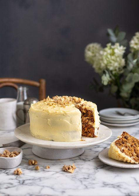 My best carrot cake recipe | Drizzle and Dip Simple Carrot Cake, Crunchie Recipes, Best Carrot Cake Recipe, Baking Recipes Desserts, Cake With Cream Cheese Icing, Carrot Cake With Cream Cheese, Walnut Recipes, Best Carrot Cake, Pecan Cake