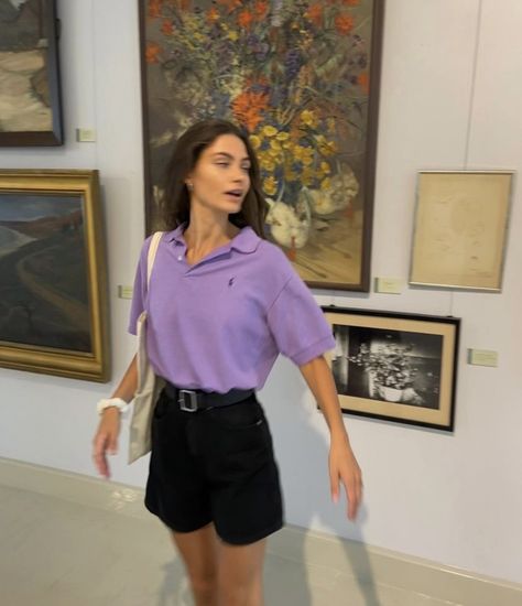 Purple Polo Shirt Woman Outfit, Classy Purple Outfits, Polo Women Outfit, Purple Shirt Outfit, Styling Tops, Polo Outfits For Women, Purple Uniform, Purple Shirt Outfits, Outfits Coquette