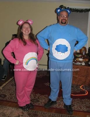 Homemade Care Bear Couple Costume: This Homemade Care Bear Couple Costume was my solution to the shapeless maternity costume options out there. I knew I wanted to do something comfortable Bear Couple Costume, Maternity Costume, Care Bears Halloween Costume, Outdoor Halloween Parties, Pregnancy Costumes, Care Bear Party, Pregnant Halloween Costumes, Bear Couple, Crazy Costumes