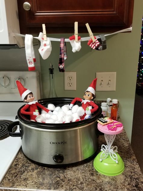 Elf on the shelf. Elf hot tub and eating sushi Elf On The Shelves, Elf Ideas Easy, Bad Elf, Elf Letters, Elf Magic, Awesome Elf On The Shelf Ideas, Elf Props, Elf Activities, Xmas Elf