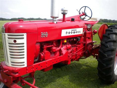 Farmall 350 Tractor for sale Vintage Tractors For Sale, International Harvester Tractors, Tractor Pictures, International Tractors, Farmall Tractors, Tractors For Sale, Ford Tractors, Central Illinois, Vintage Tractors