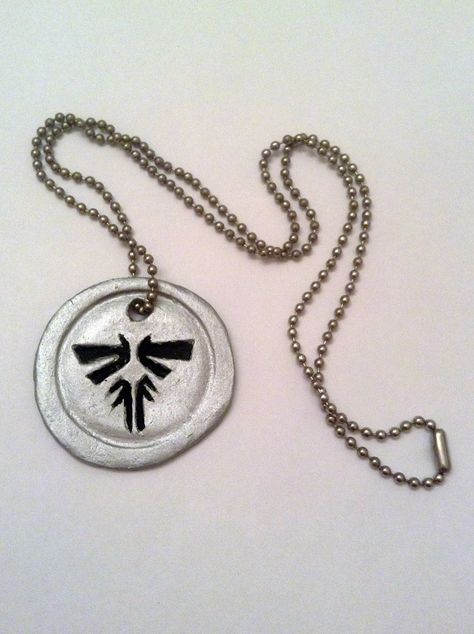 The Last of Us - Firefly symbol necklace Firefly Necklace The Last Of Us, The Last Of Us Firefly Symbol, Tlou Firefly Symbol, Firefly The Last Of Us, Firefly Symbol, Melina Core, Firefly Pendant, Get Off My Lawn, Joel And Ellie