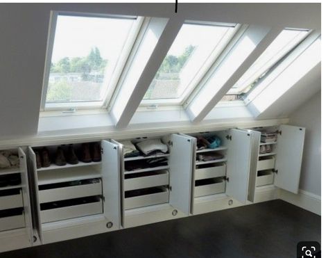 Under Eaves Storage, Small Space Storage Bedroom, Attic Storage Solutions, Bedroom Storage For Small Rooms, Organized Bedroom, Loft Conversion Bedroom, Storage Hacks Bedroom, Attic Bedroom Storage, Eaves Storage