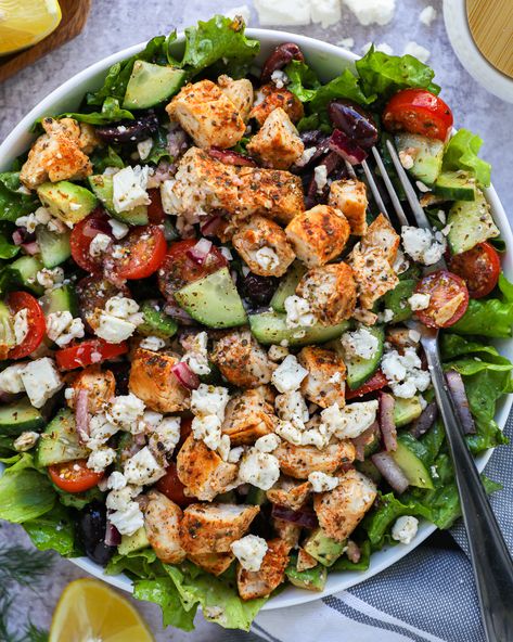 Greek Salad With Chicken, Toasted Chickpeas, Best Greek Salad, Greek Chicken Salad, Greek Dressing, Greek Salad Dressing, Salad With Chicken, Quick Meal Prep, Crunchy Salad