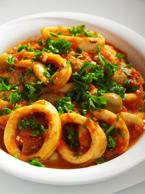 Kalamera Kaftra: Greek style spicy calamari Shrimp And Squid Recipes, Calamari And Shrimp Recipes, How To Make Calamari, Shrimp And Calamari Recipes, Greek Calamari Recipes, Spicy Calamari, Calamari Recipes, Squid Recipes, Plats Healthy