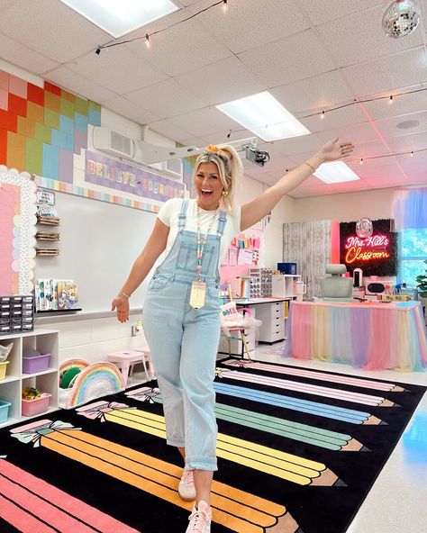 New school year, new rug! @skylarhill3 is bringing all the pastel vibes to her classroom with our adorable pencil bow rug! 😍💖 #classroomdecor #classroomrug #classroomcarpet #teacherrug #pastelclassroom #newclassroomdecor #teacherdecor #classroomsetup #teachersfollowteachers #teachertribe Art Storage Classroom, Primary School Classroom Design, Teacher Room Ideas Elementary, Teacher Ideas For Classroom, Primary School Teacher Aesthetic, Teacher Desk Area Classroom Setup, Pastel Classroom Theme, Preppy Classroom, Teaching Fits