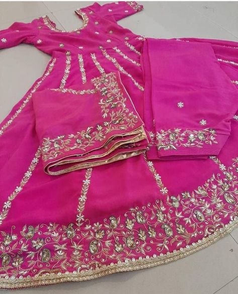 Frok Suit Embroidery Designs, Punjabi Frock Suit Design, Frock Styles, Frock Suit Design, Frock Ideas, Long Frocks For Girls, Frock Suit, Patiala Suit Designs, Suits Punjabi