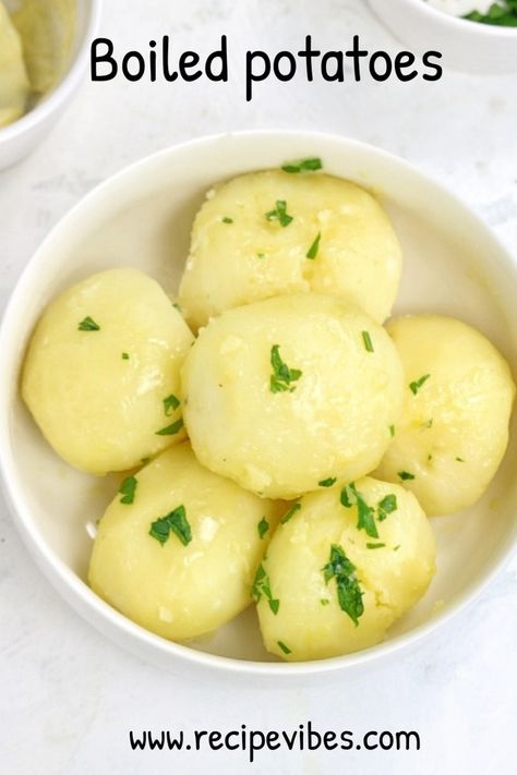 Boiled potatoes Boiled Potatoes Recipe, Boil Potatoes, Canned Potatoes, Potatoes In Microwave, Easy Potato Recipes, Beef Curry, Baked Chicken Wings, Easy Homemade Recipes, How To Cook Potatoes