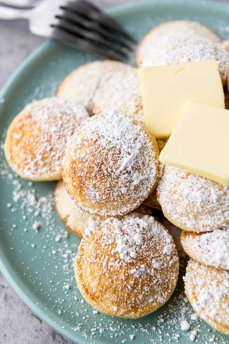 Want to make Poffertjes? These Dutch mini pancakes are delightfully light and fluffy, and perfectly sweet when topped with powdered sugar! Poffertjes Recipe Easy, Poffertjes Recipe, Mini Pancakes Recipe, Mini Dutch Pancakes, Recipes Southern, Breakfast Recipes Sweet, Mini Pancakes, Dutch Recipes, Baked Dessert Recipes