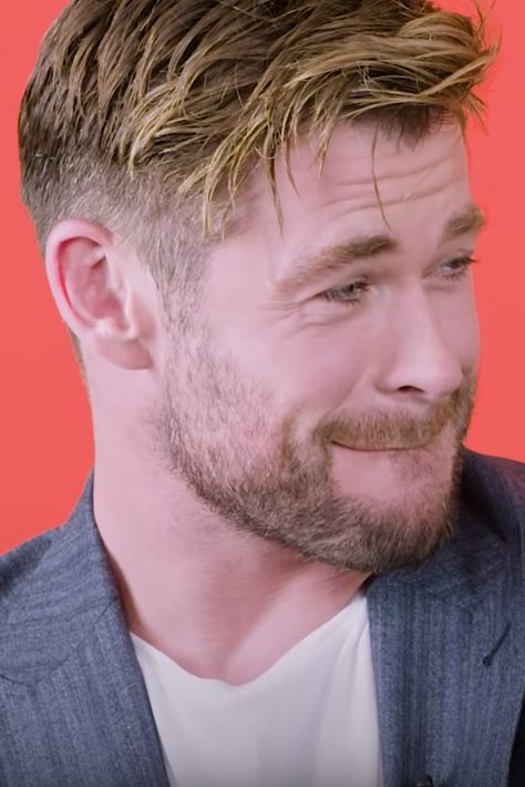 Chris Hemsworth Undercut, Chris Hemsworth Extraction 2 Haircut, Chris Hemsworth Haircut, Celebrity Impressions, Chris Hemsworth Hair, Men In Black International, Extraction 2, Chris Hemsworth Thor, Mens Hairstyles Thick Hair