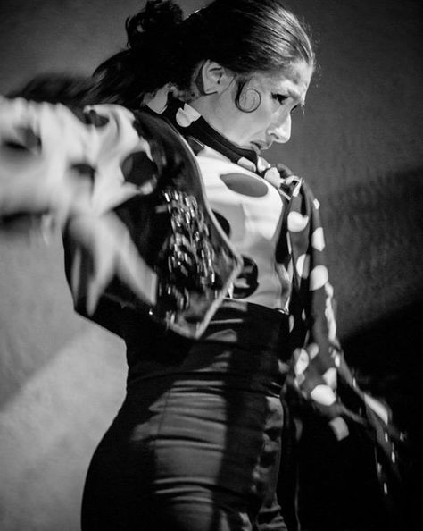 Carmen Amaya, Brown Pride, Dance Movies, Flamenco Dancing, Sketches Of People, Flamenco Dancers, Dance Like This, Dance Photos, Dance Art