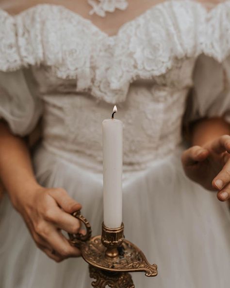 Breath Of Life, White Goth, Medieval Aesthetic, Clockwork Angel, School For Good And Evil, Victorian Aesthetic, Angel Aesthetic, Great Expectations, The Infernal Devices