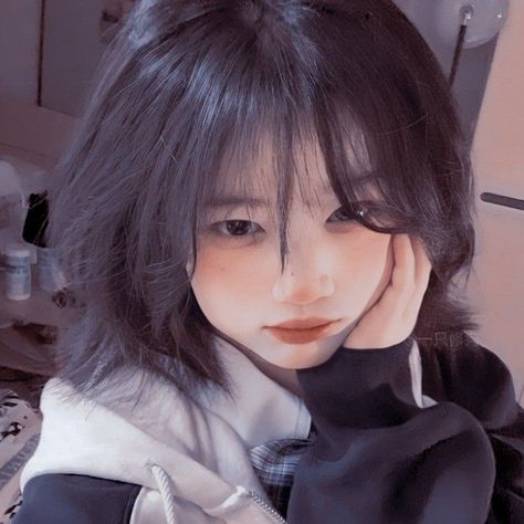 Asian Square Face Hairstyles, Black Hair Korean, Square Face Hairstyles, Beautiful Haircuts, Girls With Black Hair, Red Square, Girl Short Hair, Cute Cosplay