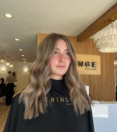 bronde dreams ☁️ teasylights paired w/ a root melt and gloss #utahhair #bronde #brunette #hairgoals Bachelor Flat, Root Melt, Bronde Balayage, Bronde Hair, Blonde Hair Looks, Hair Cut, Hair Goals, Hair Looks, Hair Inspo