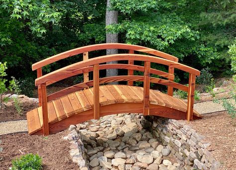 Deck Bridge Walkways, Backyard Bridges Dry Creek, Japanese Garden Bridge Ideas, Stream Bridge Ideas, Small Bridge In Garden, Small Bridge Design, Wood Bridge Design, Wooden Bridge Garden, Garden Bridge Ideas