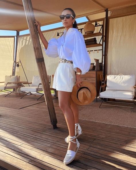 Safari Outfit Women, Moda Safari, Jungle Outfit, Egypt Outfits, Desert Outfit, Silvia Braz, Camping Outfits For Women, Safari Outfit, Safari Outfits