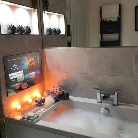 Watching TV from the Bathtub Tag someone who is addicted to Netflix. #bathroom #bathtub #tv #netflix #interiordesign #decor #decoration Drømme Bad, Tv In Bathroom, Bathroom Goals, Dream House Rooms, Hus Inspiration, Dream Bathrooms, Luxury Homes Dream Houses, Dream House Interior, Dream Rooms