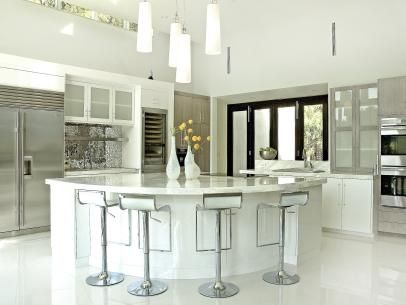 Contemporary White Kitchen with Eat-In Island Curved Counter, Contemporary White Kitchen, Counter Kitchen, Island Counter, Kitchen Cabinets And Countertops, Kitchen Countertop Materials, Two Tone Kitchen, Countertop Colours, Kabinet Dapur