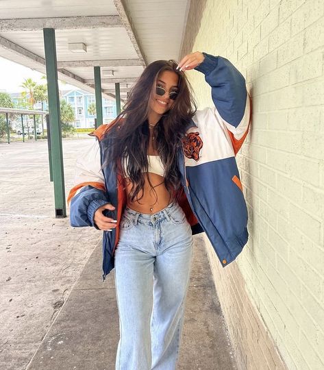 Jordan Beckham, Mom Jeans, Rain Jacket, Cool Outfits, Jordan, Casual Outfits, Pants, On Instagram, Quick Saves