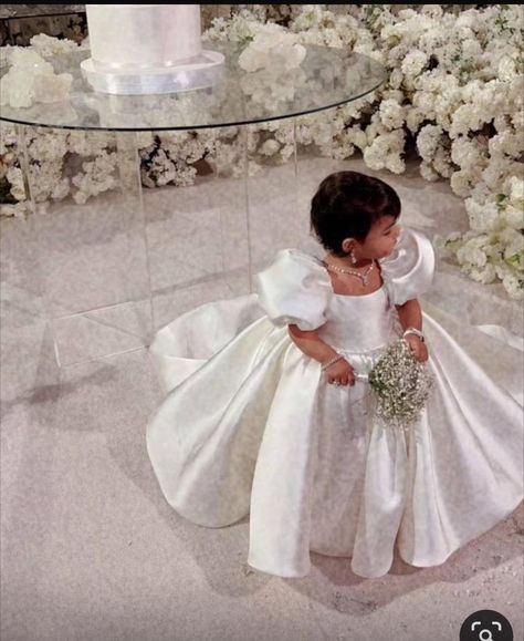 Little Bride Gown Styles, Little Bride Dress Kids, Toddler Wedding Dress, Baby Wedding Outfit, Kids Wedding Outfits, Floral Print Dress Summer, Wedding Dresses For Kids, Princess Dress Kids