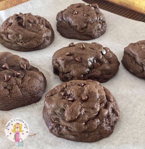 Extra Thick Double Chocolate Cookies Jumbo Chocolate Cookies, Thick Double Chocolate Cookies, Thick Chocolate Cookies, Jumbo Cookies Recipes, Crumbl Chocolate Cookie, Jumbo Cookie Recipe, Fair Desserts, Giant Cookie Recipe, Chunky Cookie Recipe