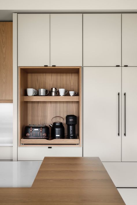 White oak.
Coffee bar.
Roll out. White Oak Kitchen, Coffee Bars In Kitchen, Home Coffee Bar, Modern Kitchen Design Open Concept, Oak Kitchen, Mobile Tv, 아파트 인테리어, Kitchen Room Design, Kitchen Inspiration Design