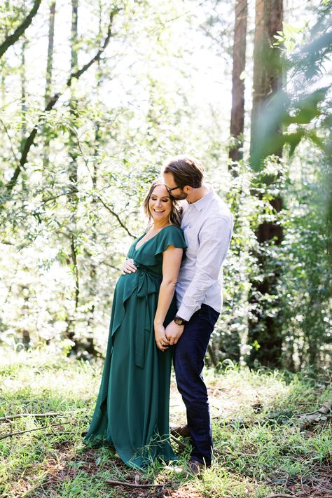 Teal Maternity Dress Photography, Forest Green Maternity Dress Photoshoot, Dark Green Dress Maternity Photos, Maternity Photos Green Dress, Green Maternity Dress Photoshoot Family, Dark Green Maternity Dress Photoshoot, Dark Green Maternity Dress, Green Dress Maternity Photos, Green Maternity Dress Photoshoot